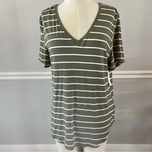 Green old navy top NWT size medium